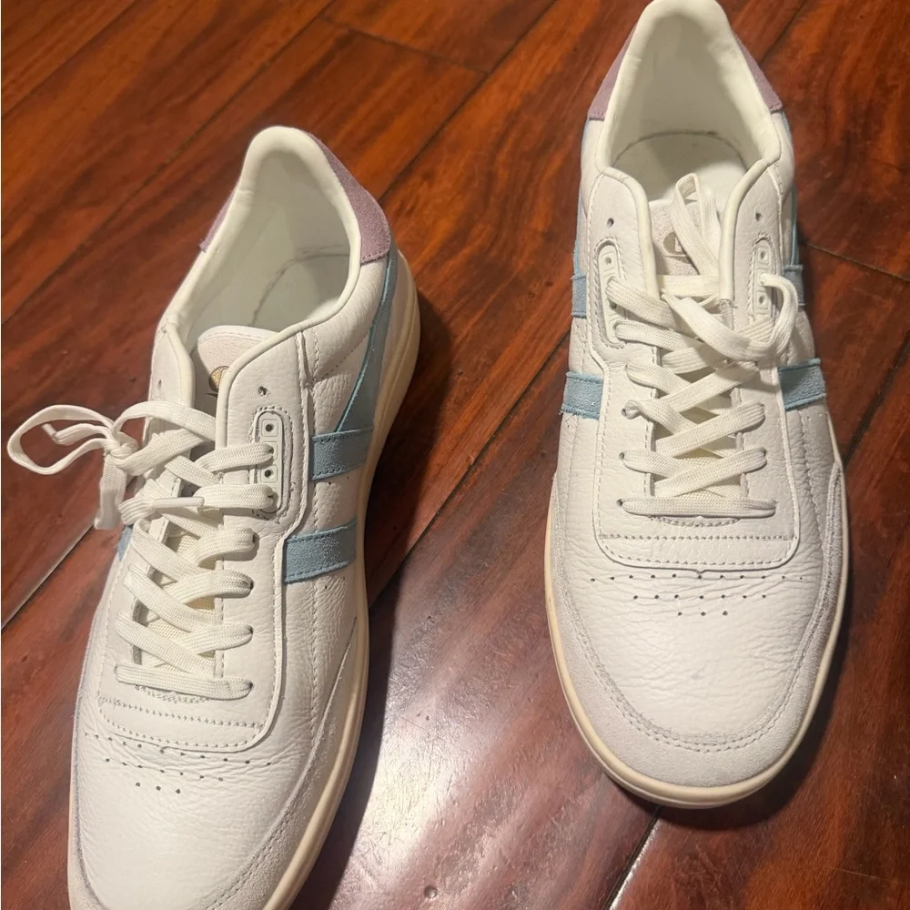 Gola White and Light Blue Low Top Sneakers - Picture 6 of 12